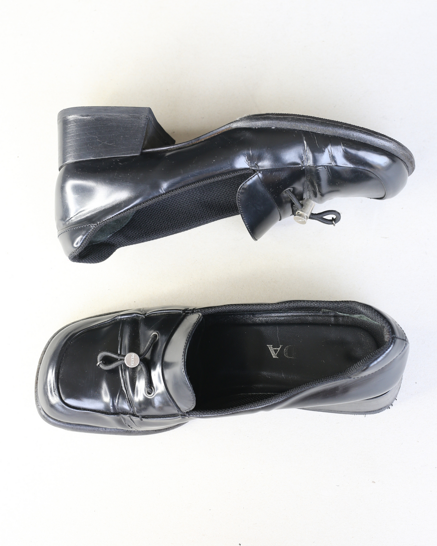 Prada FW 1999 Leather Toggle Tie Loafers