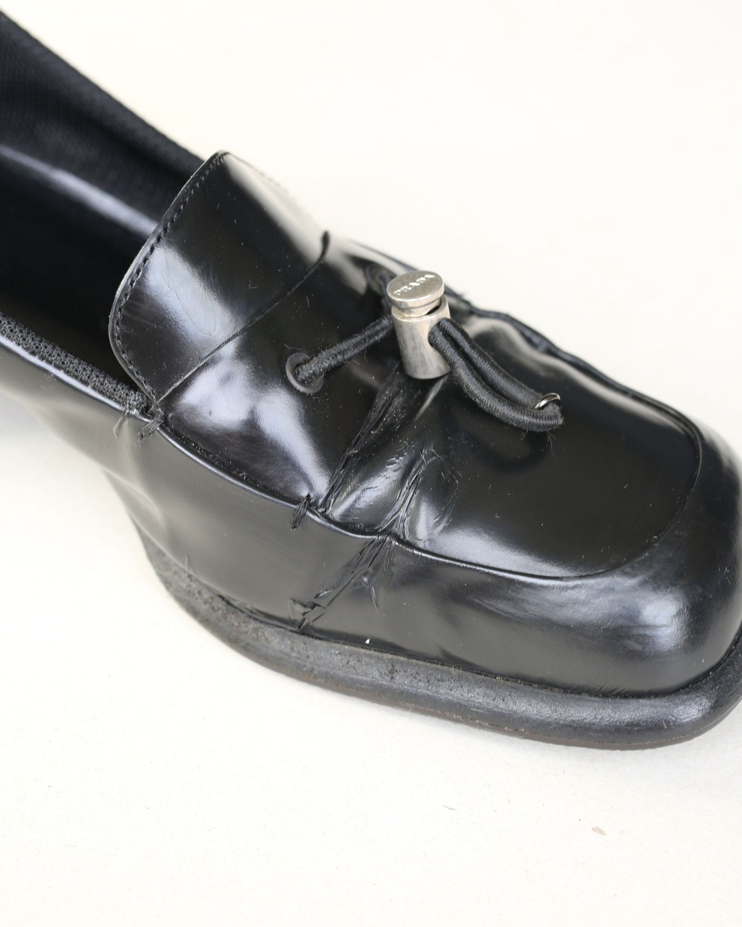 Prada FW 1999 Leather Toggle Tie Loafers